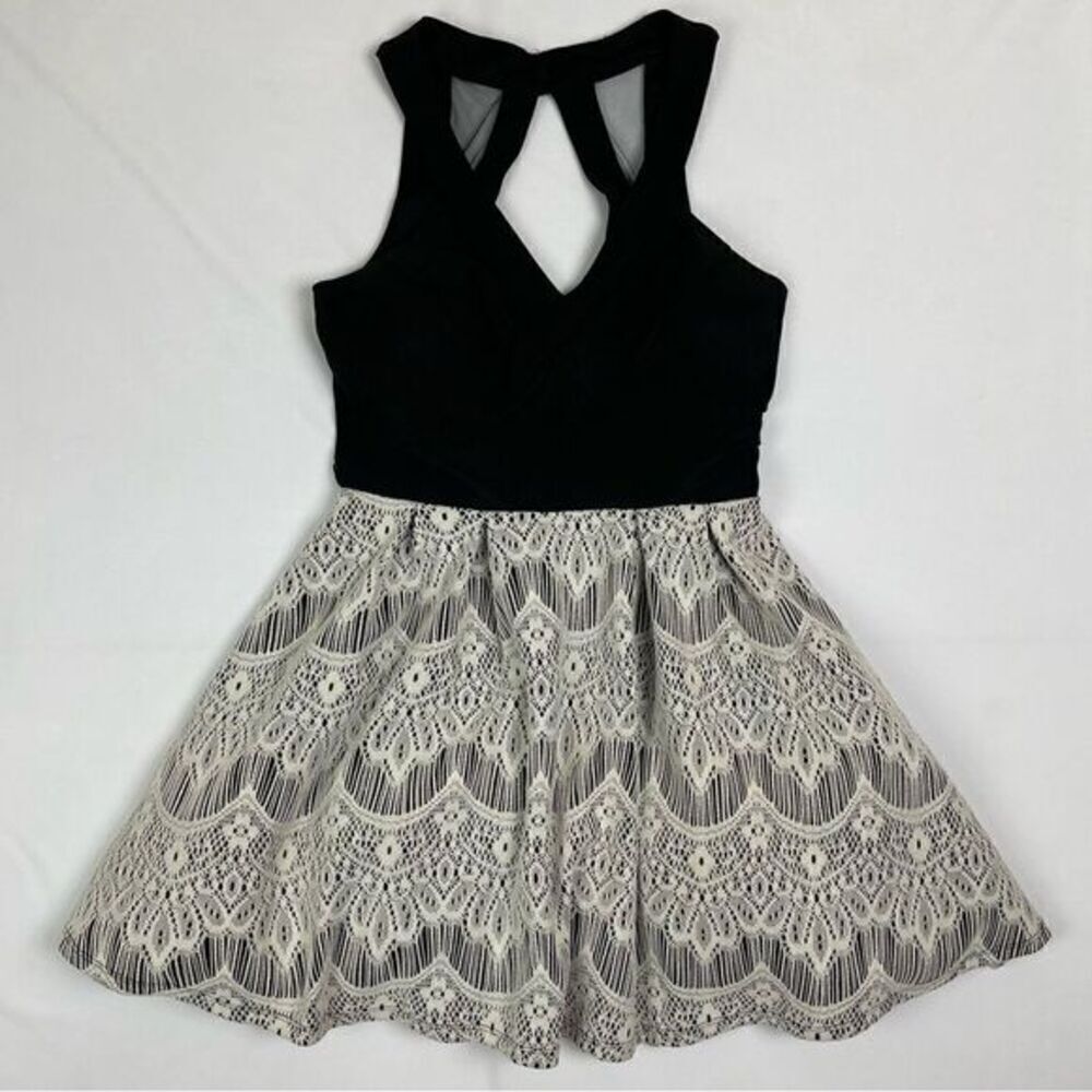 Crystal Doll Fit & Flare Party Holiday Mini Black & Lace Dress Junior’s Size 3